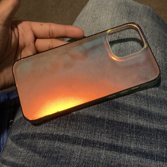 Rose gold IPhone 13 Pro Max case - Picture 4 of 4